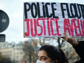 【蜗牛棋牌】法国多地爆发游行活动 反对“全面安全法”法案