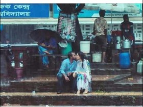 【蜗牛扑克】情侣亲吻照触怒孟加拉人 摄影师遭殴打革职(图)