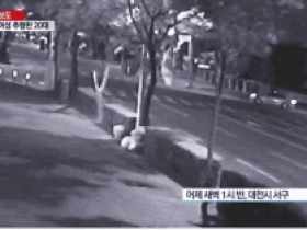 【蜗牛扑克】韩国军人路边性侵女性被目击者抓获 现场视频曝光