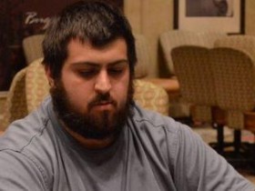 【蜗牛棋牌】Scott Blumstein克服严重嗜吃症