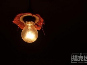 【蜗牛棋牌】据报道某扑克玩家将在一间黑暗的屋子里生活30天