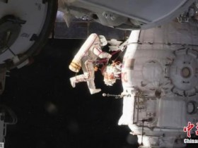 【蜗牛棋牌】联盟号飞船着陆 俄欧美3名宇航员从空间站返回
