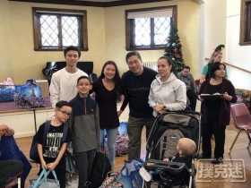 【蜗牛棋牌】扑克玩家Bernard Lee援手无家可归之人