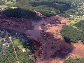 【蜗牛棋牌】巴西一铁矿大坝爆裂 淤泥困住几十人约200人失踪