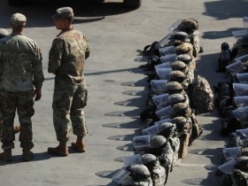 【蜗牛棋牌】“大篷车”又来 美国防部再派几千士兵赴美墨边境