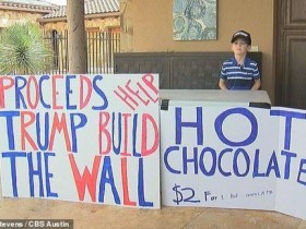 【蜗牛棋牌】美国7岁男孩售卖热巧克力为特朗普建墙筹钱走红