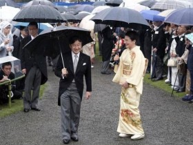 【蜗牛棋牌】媒体谈德仁天皇:23岁首次洗衣服让宿舍