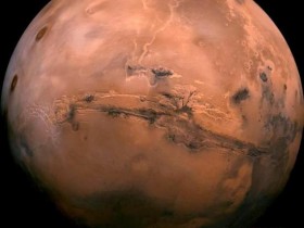 【蜗牛棋牌】凭照片断言火星有生命?美学者被批“幻想性错觉”