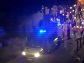 【蜗牛棋牌】伦敦南部街头派对现暴力冲突，多名警员受伤