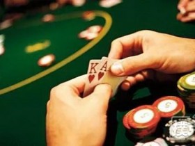 【蜗牛棋牌】德州扑克中AK翻牌击中A或K,咋整