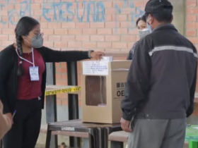 【蜗牛棋牌】玻利维亚举行总统和议会选举 730万选民将选出新总统