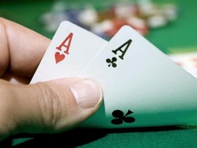 【蜗牛棋牌】德州扑克在小筹码状况下慢玩AA