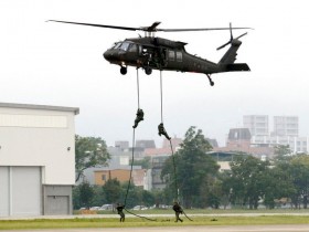 【蜗牛棋牌】立陶宛首次购买美国直升机 将取代老旧苏制直升机