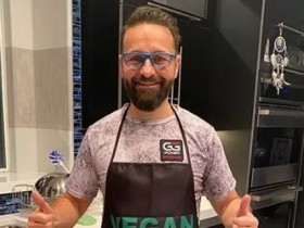 【蜗牛棋牌】“世纪恩怨局”战报:丹牛强势反击 盈利14.3万美元!