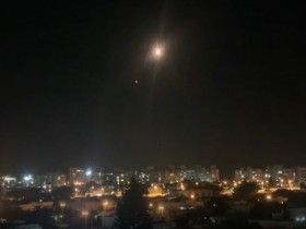 【蜗牛棋牌】两枚火箭弹从巴勒斯坦加沙地带射向以色列南部
