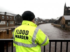 【蜗牛棋牌】英国发布严重洪水警告 部分居民撤离居所