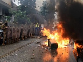 【蜗牛棋牌】疫情“居家令”下 黎巴嫩民众抗议活动愈演愈烈