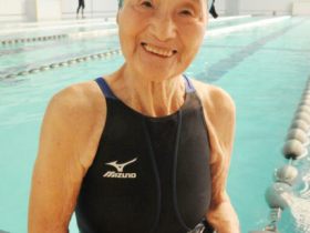 【蜗牛棋牌】日本106岁游泳运动员去世：百岁后破18项世界纪录