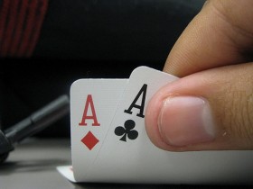 【蜗牛棋牌】德州扑克关于AA的一些小常识