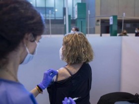 【蜗牛棋牌】西班牙超1000万人至少接种一剂新冠疫苗