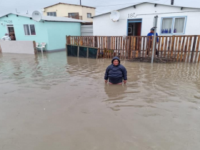 【蜗牛棋牌】南非西开普省发生洪水 造成至少4人死亡