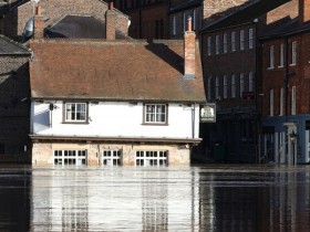 【蜗牛棋牌】英国发布气候报告：英政府应对气候变化表现无力