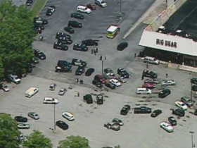 【蜗牛棋牌】美国亚特兰大市一超市发生枪击事件 造成3人受伤