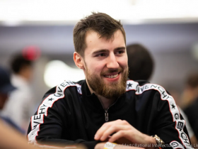 【蜗牛棋牌】里程碑,Seth Davies的职业生涯锦标赛奖金突破1000万美元!
