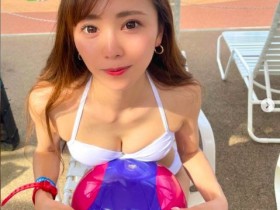 【蜗牛棋牌】解密!那位超喜欢玩水、被片商带去海边暴干的外送妹是⋯