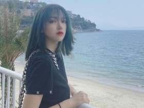 【蜗牛棋牌】程潇不科学下腰吓坏粉丝 全身凹成O字形