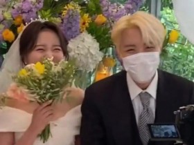 【蜗牛棋牌】J-Hope索爆姐姐结婚嫁人 BTS成员现身婚礼祝贺