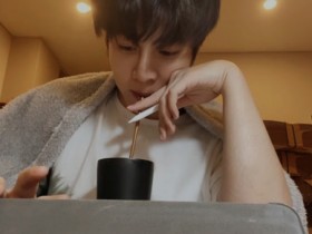 【蜗牛棋牌】学霸男星Mix开直播只读书不说话