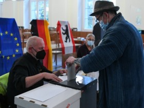 【蜗牛棋牌】德国大选投票开始!今晚揭晓谁是默克尔接班人