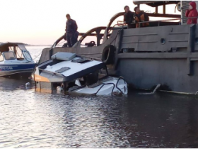 【蜗牛棋牌】俄罗斯2艘船只在伏尔加河相撞 致4人死亡