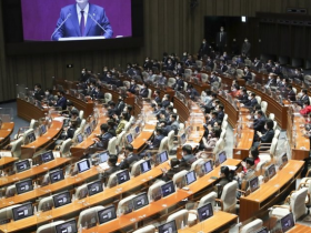 【蜗牛棋牌】韩国总统国会发表演说 最大在野党罕见集体缺席