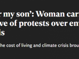 【蜗牛棋牌】英国气候活动家一边被警方抬着，一边接受采访...