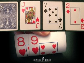 【EV扑克】利用卡顺听牌盈利的3个技巧
