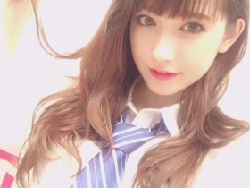 【蜗牛棋牌】當選「最可愛日本高中生」中村友茉，混血外表穿上性感泳衣寫真，要讓男同學暴動了！