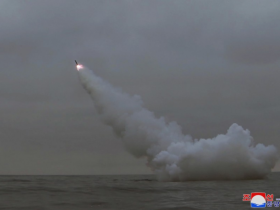 【蜗牛棋牌】朝鲜首次成功试射潜射巡航导弹，对韩美意味着什么？
