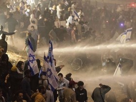 【蜗牛棋牌】国防部长被开、60万人抗议，以色列发生了什么？