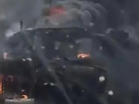 【蜗牛棋牌】首次！俄媒：英国供乌“挑战者-2”坦克在前线被摧毁画面曝光