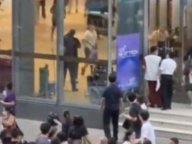 【蜗牛棋牌】中国游客亲历泰国曼谷商场致3死枪击事件：现场一度非常混乱