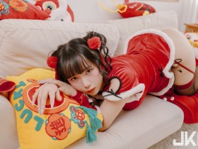 【蜗牛棋牌】巨乳小隻馬「于心」的爆乳祝福,「緊身旗袍裝曲線」爆辣!
