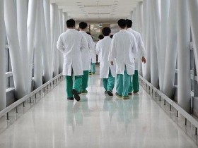 【蜗牛棋牌】韩国成均馆大学医学院教授决定集体辞职
