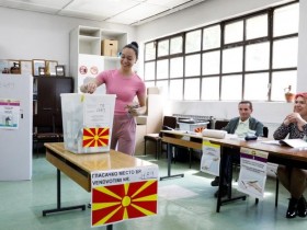 【蜗牛棋牌】北马其顿举行议会及第二轮总统选举