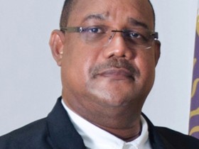 【蜗牛棋牌】帕特里克·赫米尼耶当选塞舌尔第六任总统