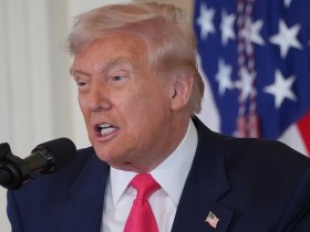 【蜗牛棋牌】特朗普再就爱泼斯坦案表态:这是民主党的问题