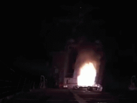 【蜗牛棋牌】美方发动空袭,画面公布!