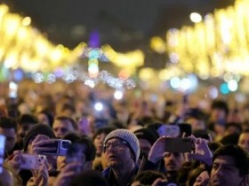 【蜗牛棋牌】2026第一天,世界最关注的三件事