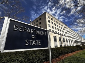 【蜗牛棋牌】美国国务院:特朗普政府已撤销逾10万份签证